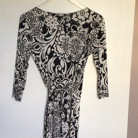 Anne Taylor Wrap Dress - Picture 4 of 4